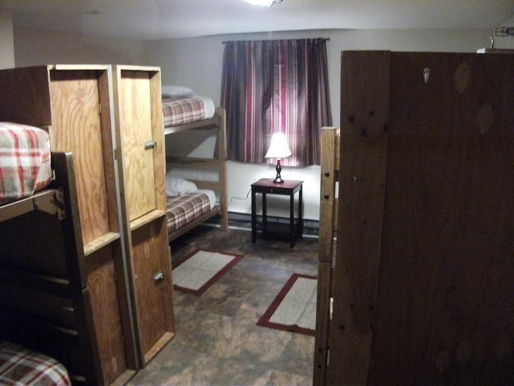 Bent Prop Inn And Hostel Of Alaska - Midtown 安克拉治 客房 照片